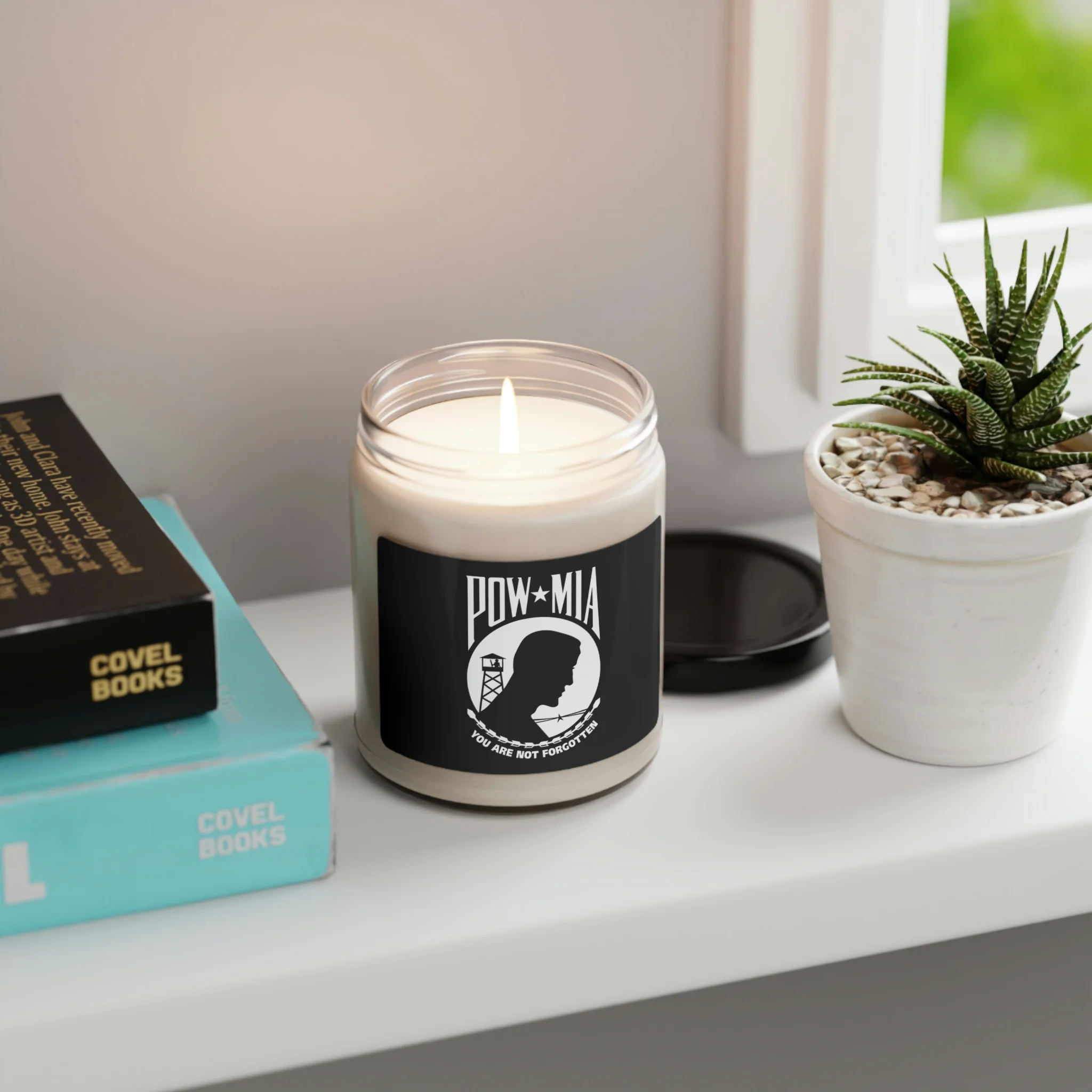POW-MIA Flag Scented Soy Candle, 9oz - Image 4